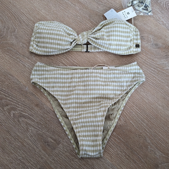 *NWT* Billabong x The Salty Blonde Meet you Matcha Bikini - Large Top/Med Bottom - Picture 2 of 8